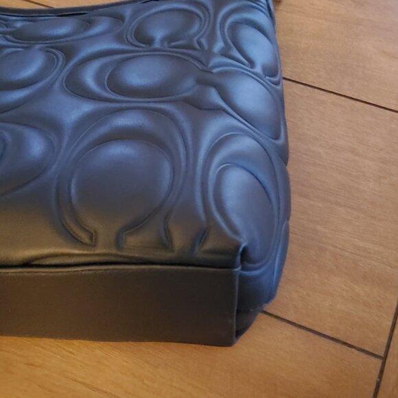 Like New Laurel Shoulder/Crossbody Bag in Signature Leather CZ178 - Picture 10 of 12